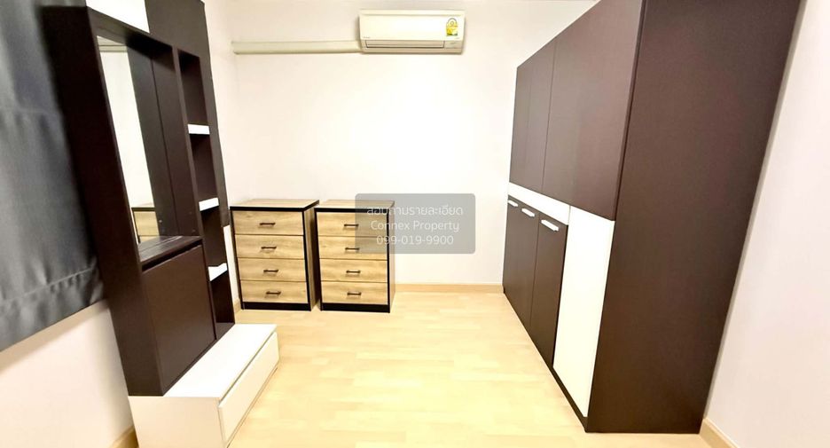 For sale 3 bedrooms townhouse in Don Mueang, Bangkok