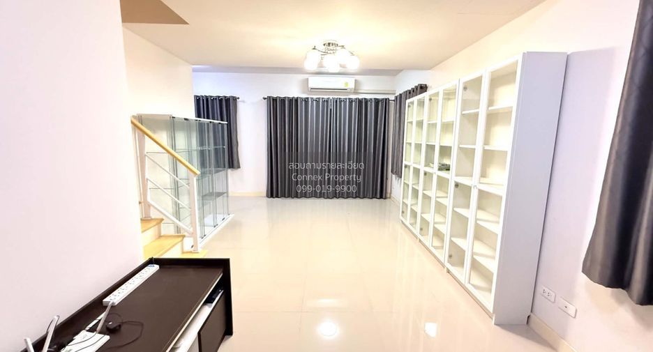 For sale 3 bedrooms townhouse in Don Mueang, Bangkok