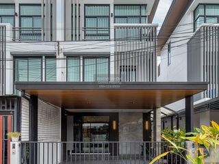 For sale 3 bedrooms townhouse in Lat Phrao, Bangkok