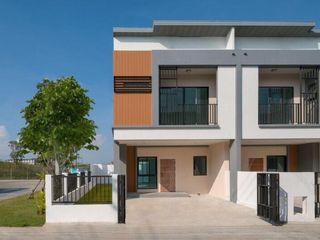 For sale 3 bedrooms townhouse in Bang Phli, Samut Prakan