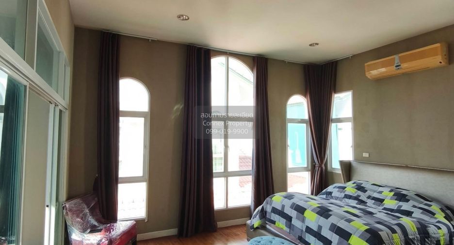 For sale 3 bedrooms house in Lat Phrao, Bangkok