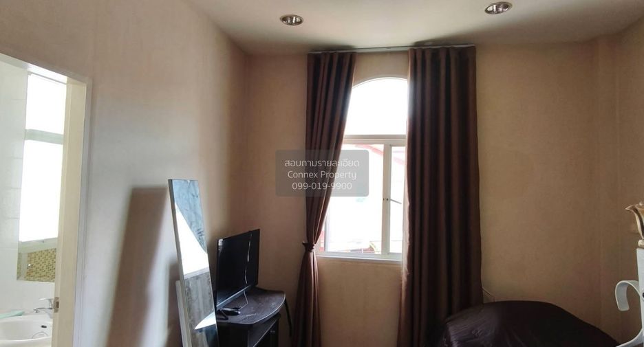 For sale 3 bedrooms house in Lat Phrao, Bangkok