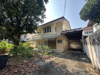 À vendre 5 chambres maison à Lat Phrao, Bangkok