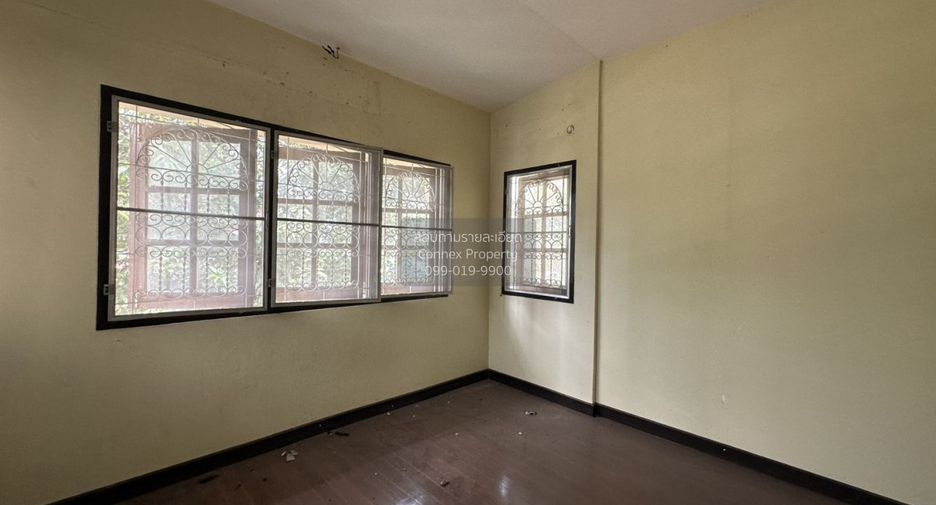 For sale 5 bedrooms house in Lat Phrao, Bangkok