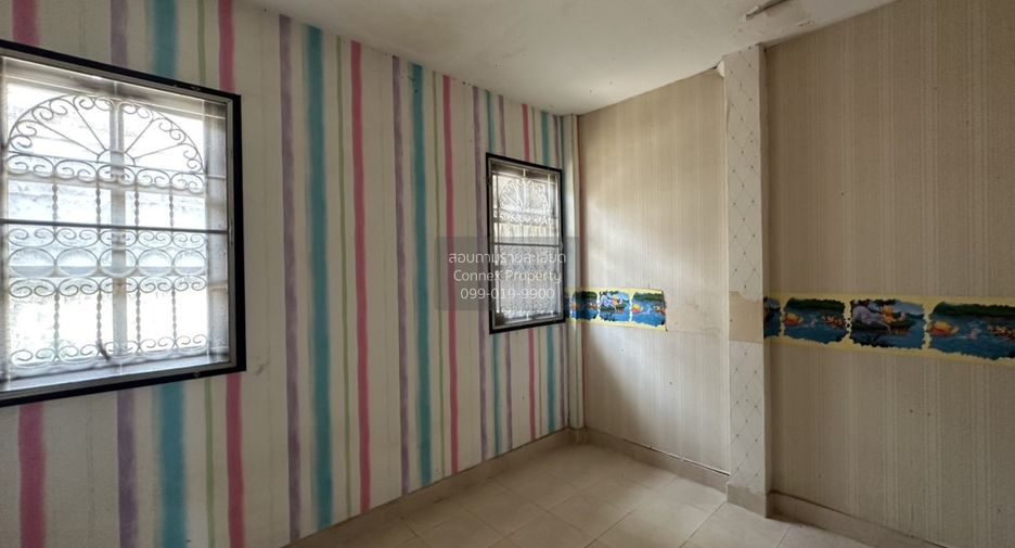 For sale 5 bedrooms house in Lat Phrao, Bangkok