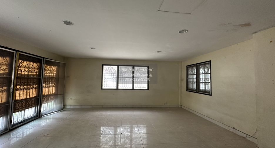 For sale 5 bedrooms house in Lat Phrao, Bangkok