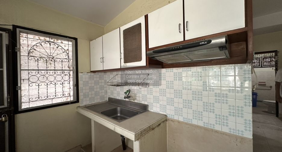 For sale 5 bedrooms house in Lat Phrao, Bangkok