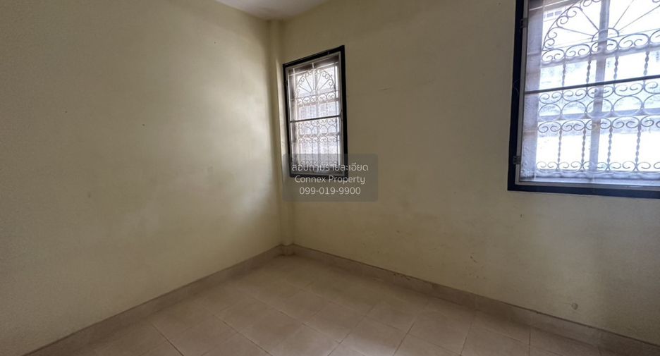 For sale 5 bedrooms house in Lat Phrao, Bangkok