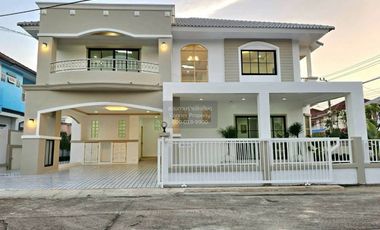 For sale 6 bedrooms house in Bang Bua Thong, Nonthaburi