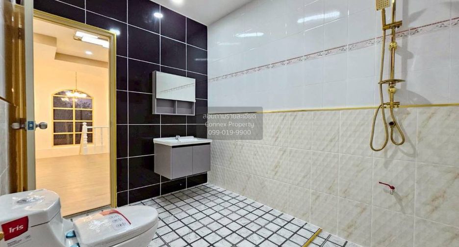 For sale 6 bedrooms house in Bang Bua Thong, Nonthaburi