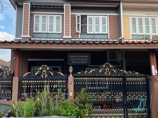 For sale 4 bedrooms townhouse in Bang Khun Thian, Bangkok