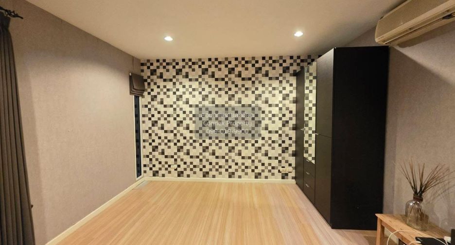 À vendre 3 chambres maison de ville à Pak Kret, Nonthaburi