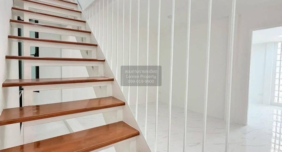 Casa adosada en venta de 3 habitaciones en Mueang Nonthaburi, Nonthaburi