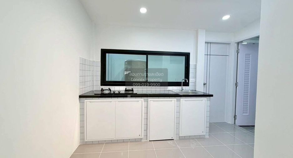 Casa adosada en venta de 3 habitaciones en Mueang Nonthaburi, Nonthaburi