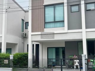 出售 3 卧室 联排别墅 在 Bang Phli, Samut Prakan