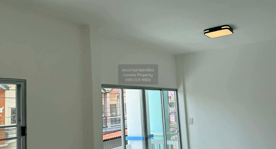 For sale 3 bedrooms townhouse in Bang Phli, Samut Prakan