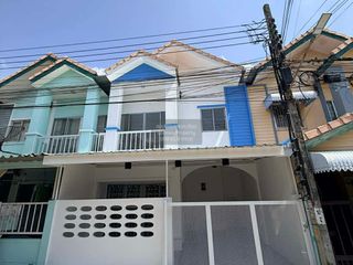 出售 3 卧室 联排别墅 在 Bang Phli, Samut Prakan