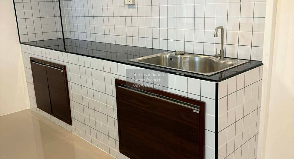 For sale 3 bedrooms townhouse in Bang Phli, Samut Prakan