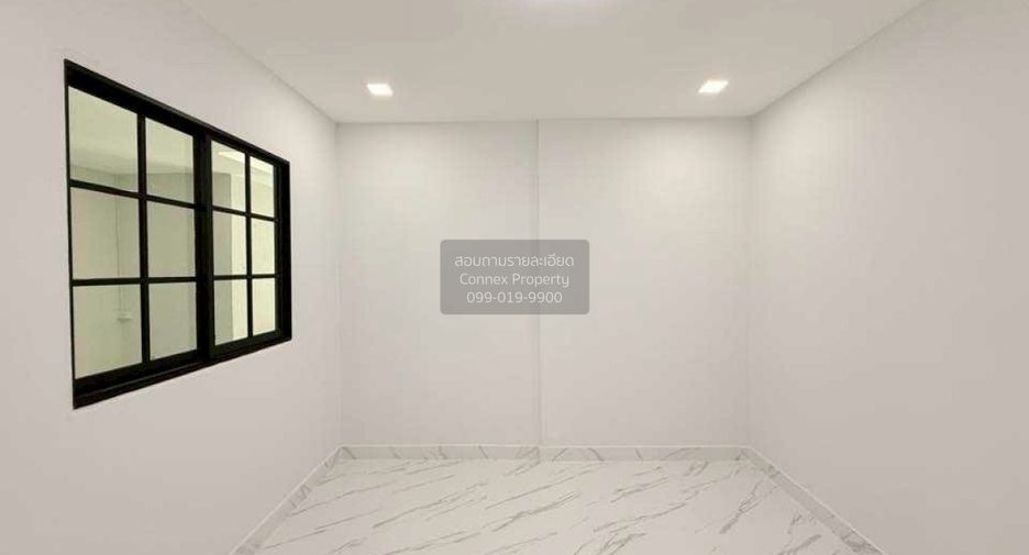 Casa adosada en venta de 2 habitaciones en Saphan Sung, Bangkok