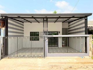 For sale 2 ベッドルーム townhouse in Saphan Sung, Bangkok