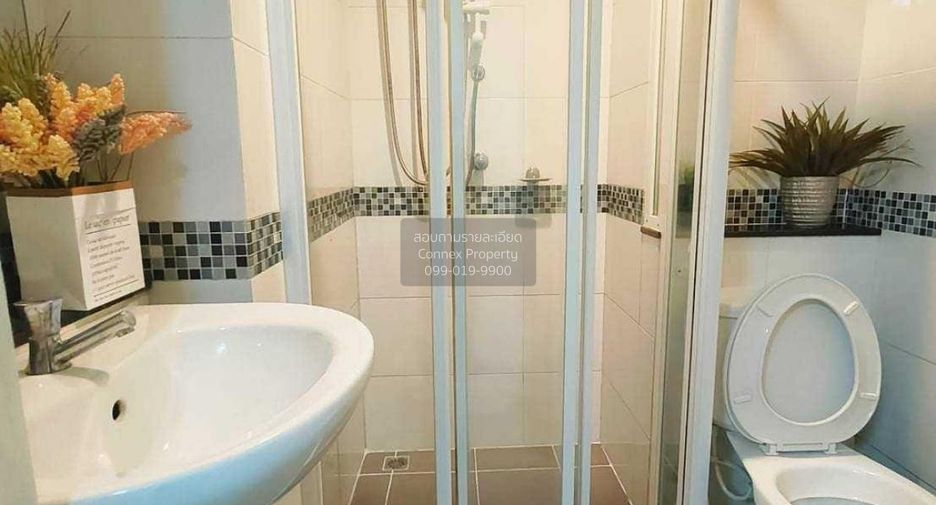 For sale 2 bedrooms condo in Mueang Samut Prakan, Samut Prakan