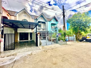 For sale 3 bedrooms townhouse in Lat Phrao, Bangkok