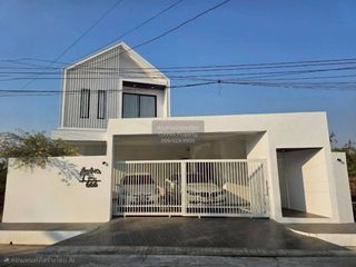 Casa en venta de 4 habitaciones en Lat Krabang, Bangkok