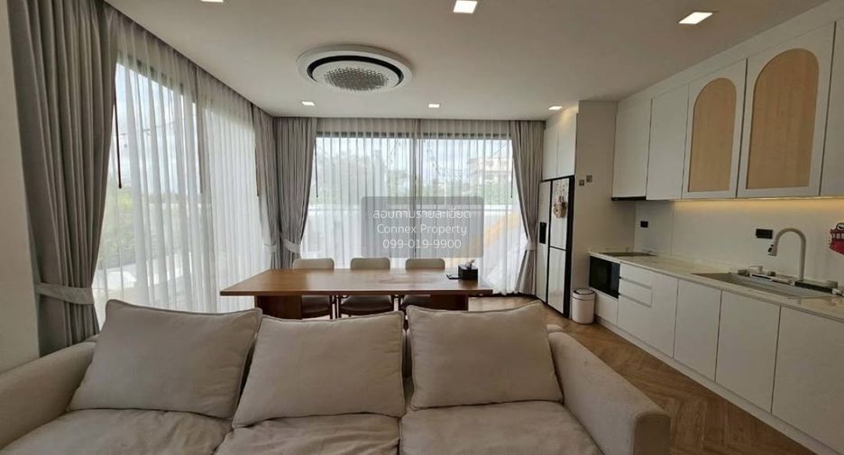 For sale 4 bedrooms house in Lat Krabang, Bangkok