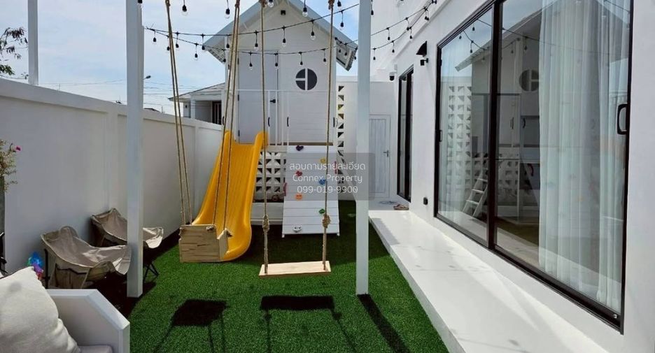 For sale 4 bedrooms house in Lat Krabang, Bangkok
