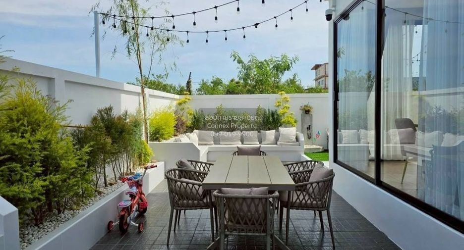 For sale 4 bedrooms house in Lat Krabang, Bangkok
