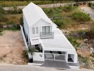 Casa en venta de 4 habitaciones en Lat Krabang, Bangkok