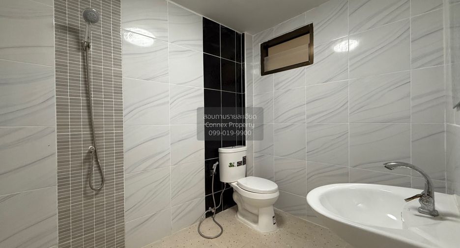 Haus zum Kauf mit 3 Zimmer in Krathum Baen, Samut Sakhon