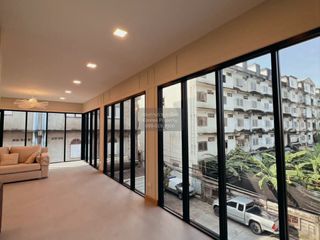 出售 3 卧室 联排别墅 在 Mueang Nonthaburi, Nonthaburi