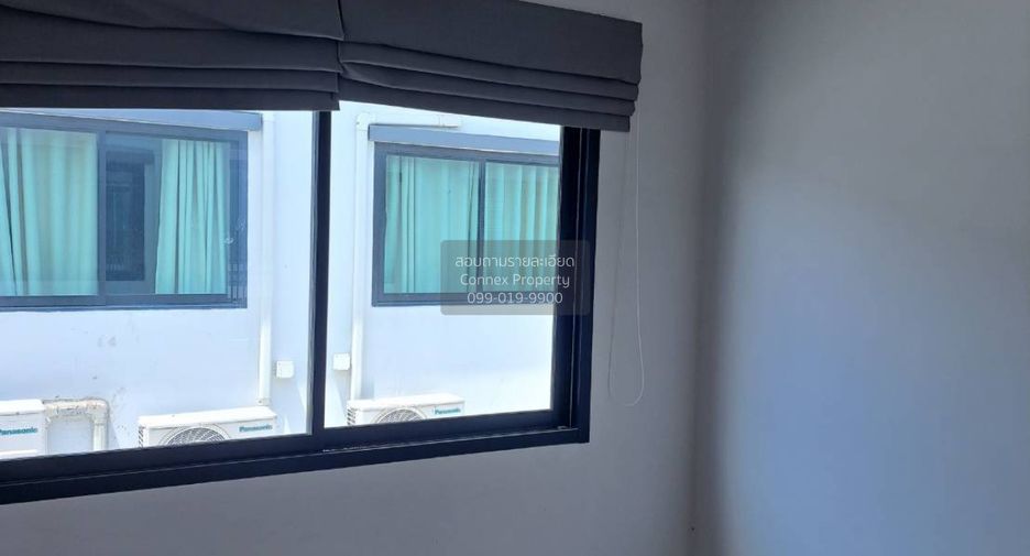 For sale 3 bedrooms townhouse in Don Mueang, Bangkok