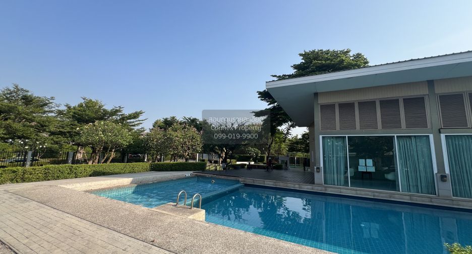 For sale 3 bedrooms townhouse in Don Mueang, Bangkok