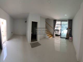 For sale 3 bedrooms townhouse in Don Mueang, Bangkok