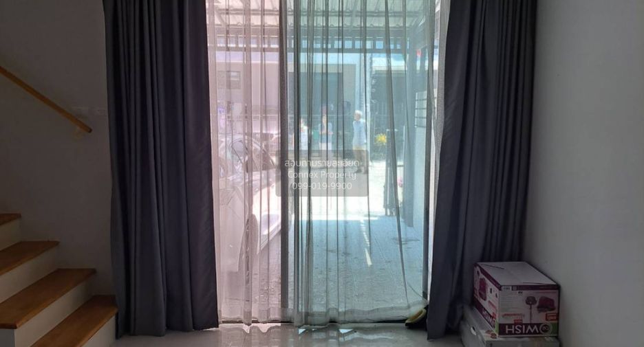 For sale 3 bedrooms townhouse in Don Mueang, Bangkok