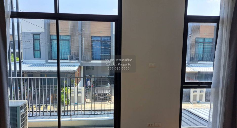 For sale 3 bedrooms townhouse in Don Mueang, Bangkok