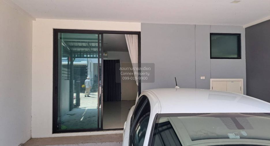 For sale 3 bedrooms townhouse in Don Mueang, Bangkok