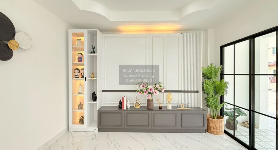 For sale 5 bedrooms house in Khlong Sam Wa, Bangkok