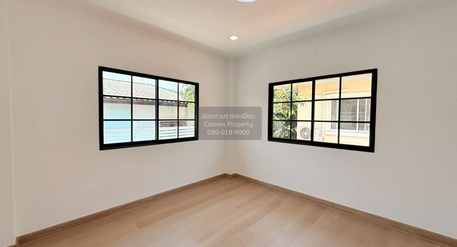 For sale 5 bedrooms house in Khlong Sam Wa, Bangkok