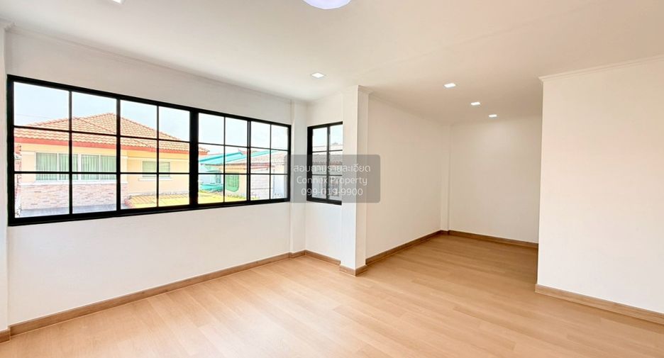 For sale 5 bedrooms house in Khlong Sam Wa, Bangkok