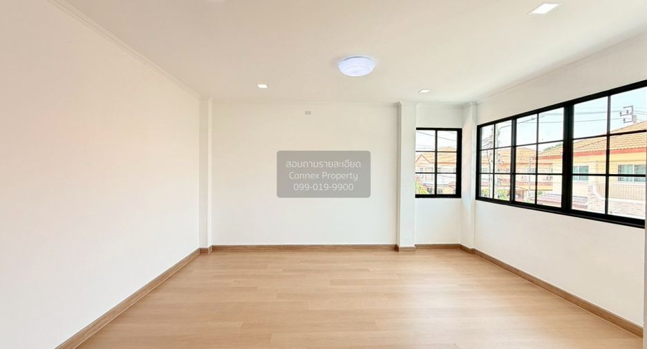 For sale 5 bedrooms house in Khlong Sam Wa, Bangkok