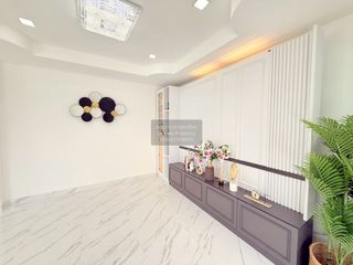 Haus zum Kauf mit 5 Zimmer in Khlong Sam Wa, Bangkok