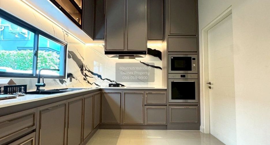 For sale 5 bedrooms house in Saphan Sung, Bangkok