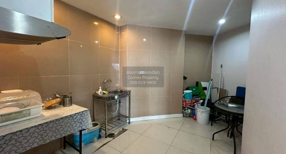 For sale 5 bedrooms condo in Bang Na, Bangkok