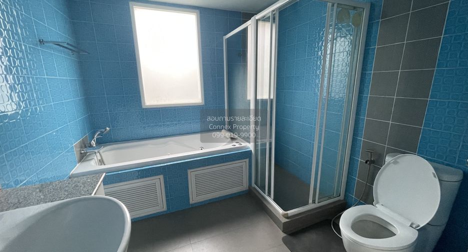 For sale 3 bedrooms condo in Yan Nawa, Bangkok