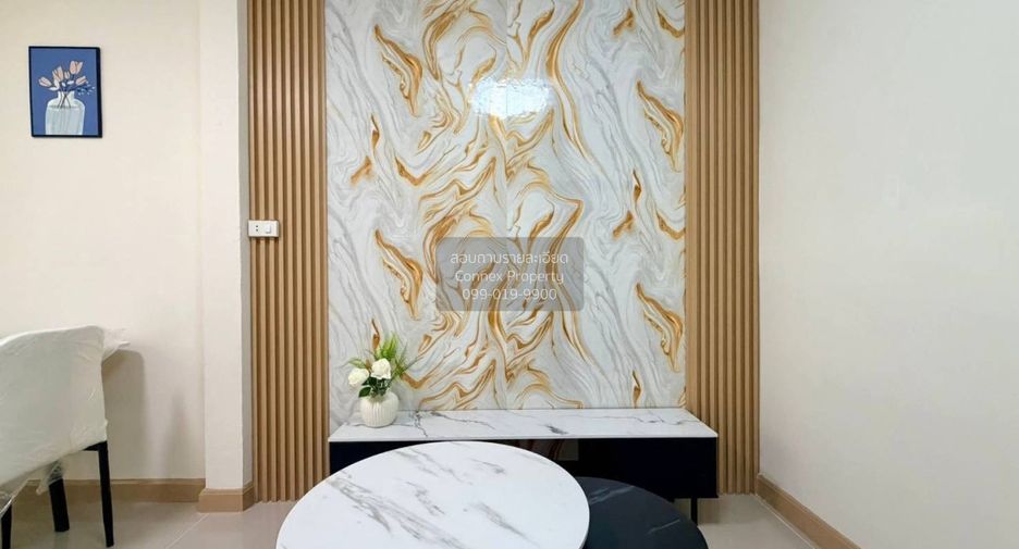For sale 2 bedrooms townhouse in Mueang Samut Prakan, Samut Prakan