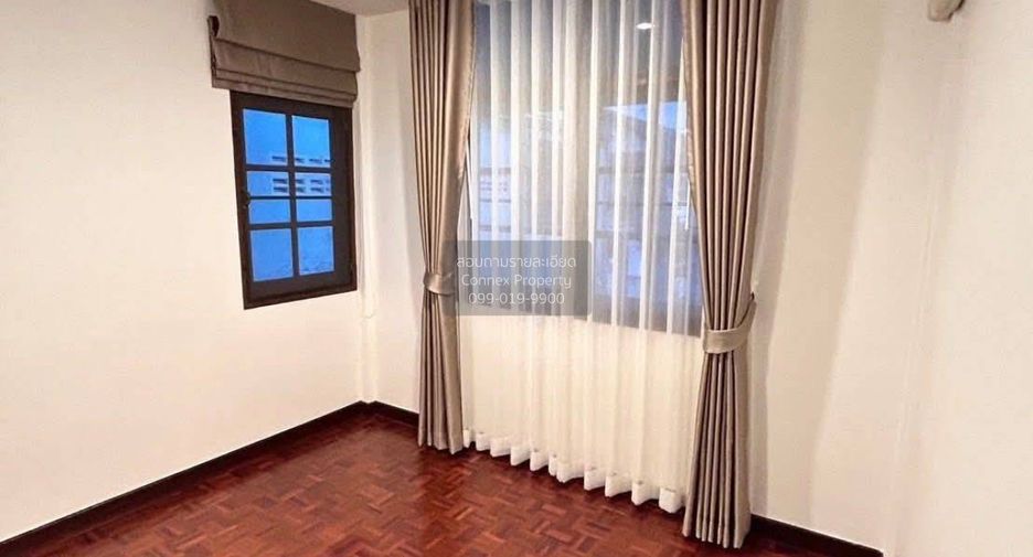 Haus zum Kauf mit 4 Zimmer in Lat Krabang, Bangkok