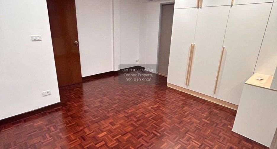 Haus zum Kauf mit 4 Zimmer in Lat Krabang, Bangkok